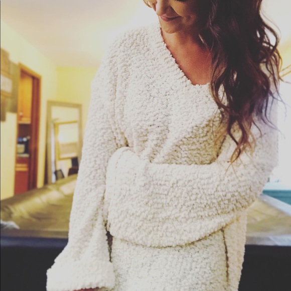COZY SOFT POPCORN SWEATER - Picture 8 of 16